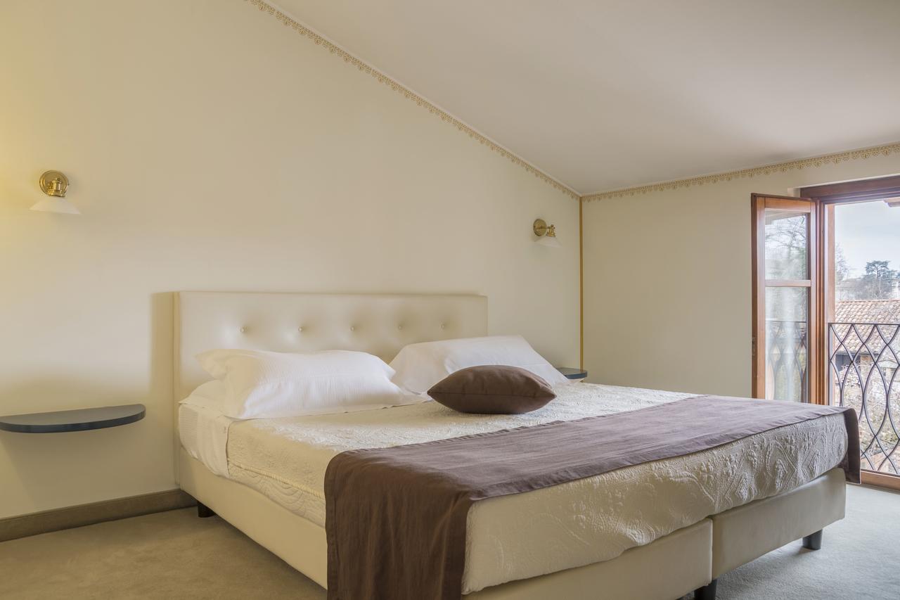 Hotel Ponte Di Rialto Крема Екстериор снимка