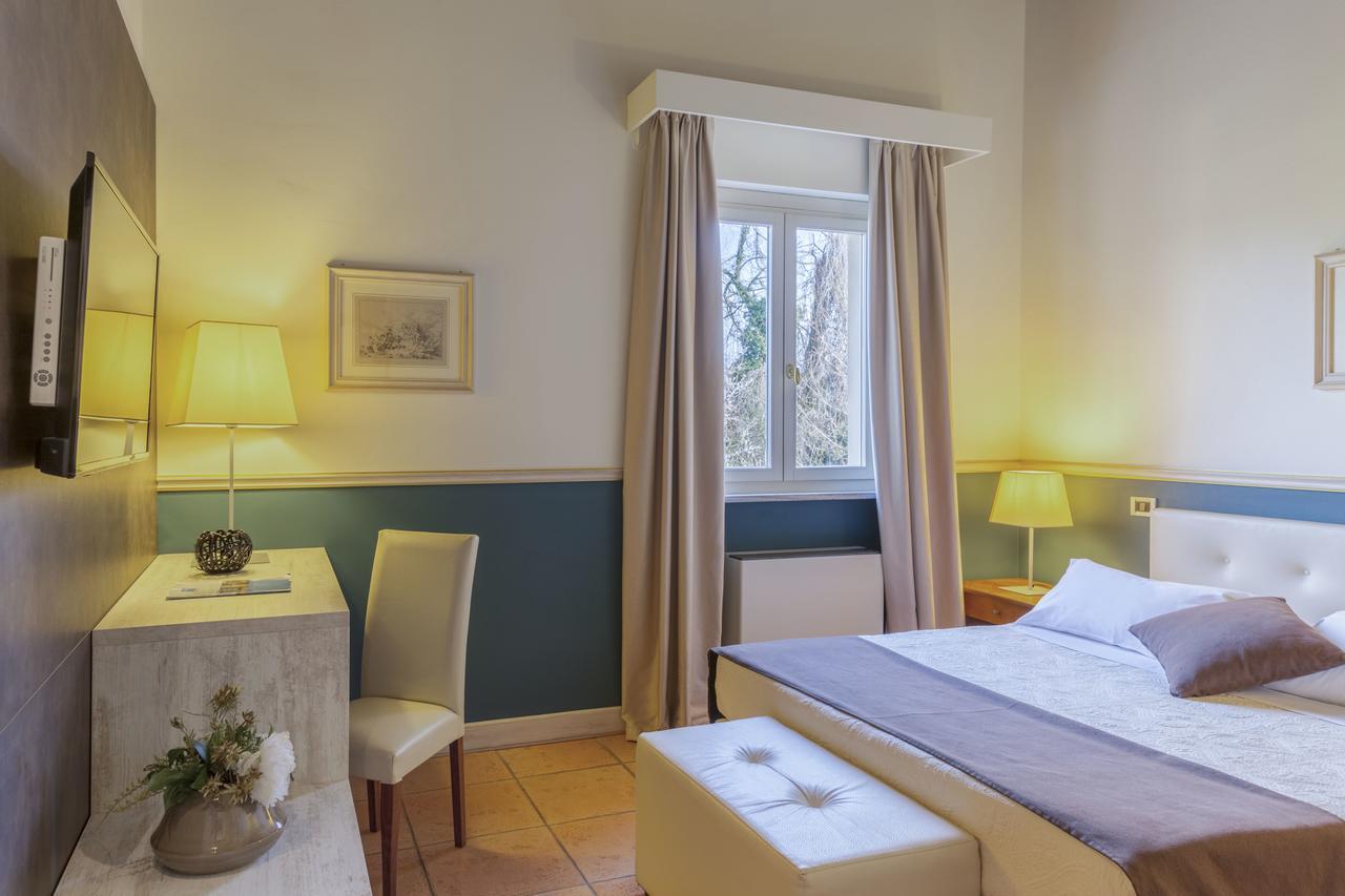 Hotel Ponte Di Rialto Крема Екстериор снимка